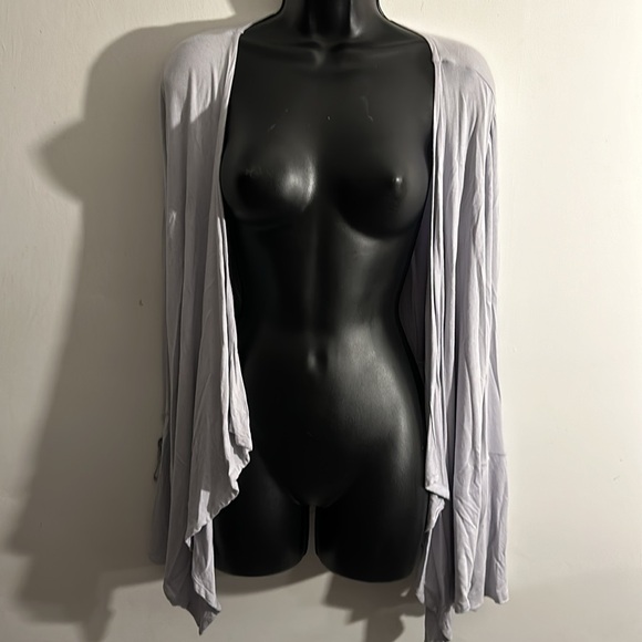 Design 365 Large blue open front cardigan w white sheer details & flare sleeves - Picture 2 of 8